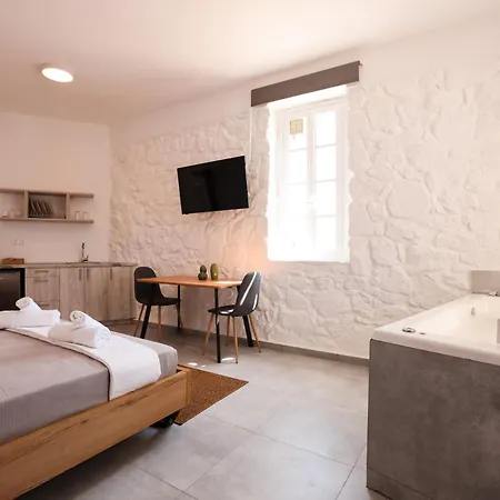 Horizon 4 * Mykonos Town