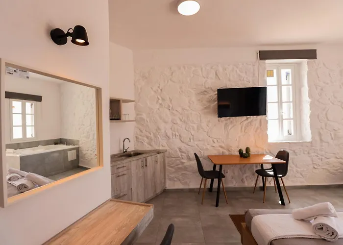 Horizon 4 Mykonos Town