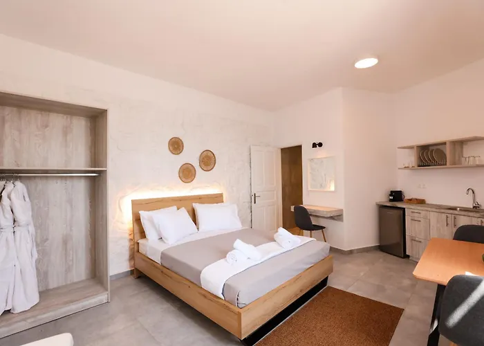 Horizon 4 Mykonos Town