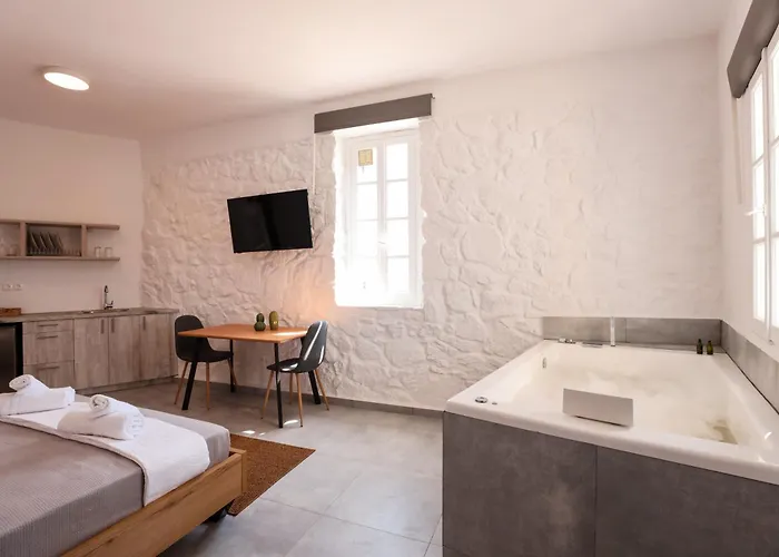 Horizon 4 * Mykonos Town